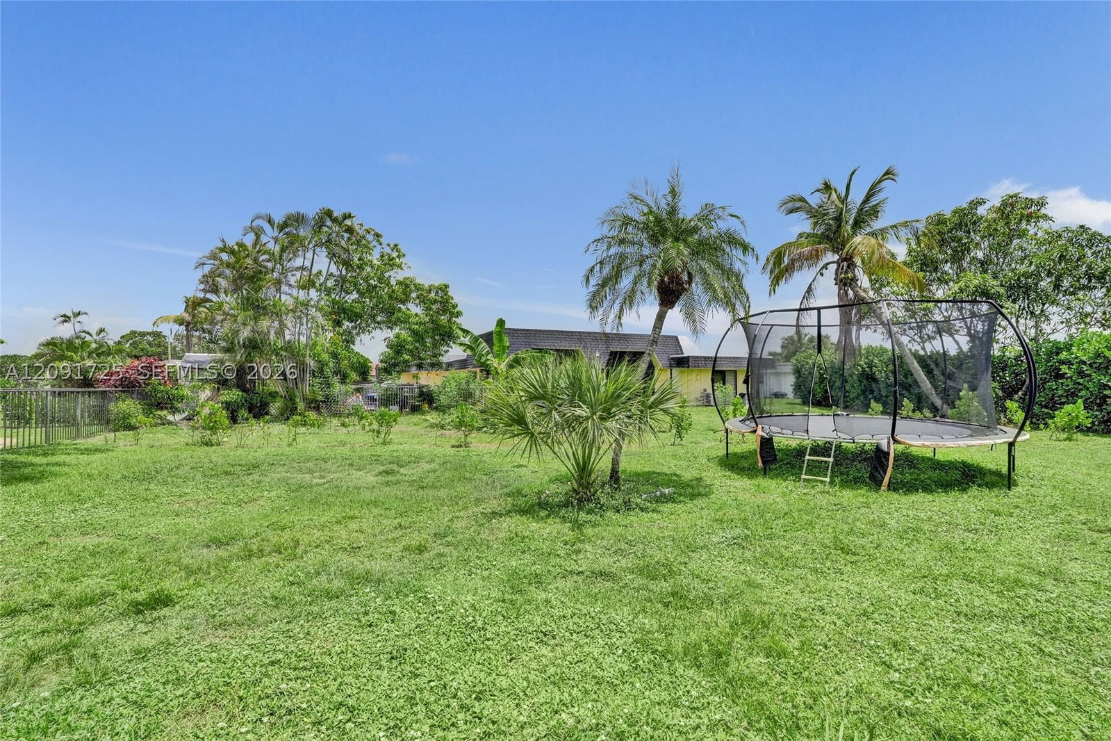Real estate property located at 5704 Coco Palm Dr, Broward, Woodlands Sec Seven, Tamarac, FL