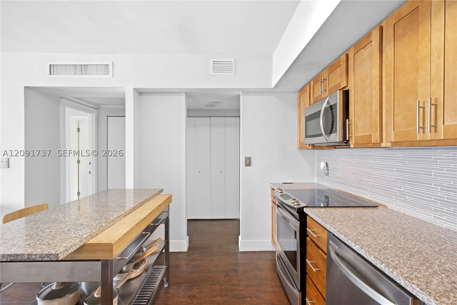 Real estate property located at 19380 Collins Ave #1219, Miami-dade, Oceanview Building B Cond, Sunny Isles Beach, FL