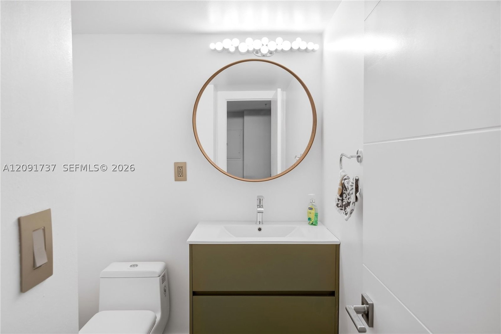 Real estate property located at 19380 Collins Ave #1219, Miami-dade, Oceanview Building B Cond, Sunny Isles Beach, FL