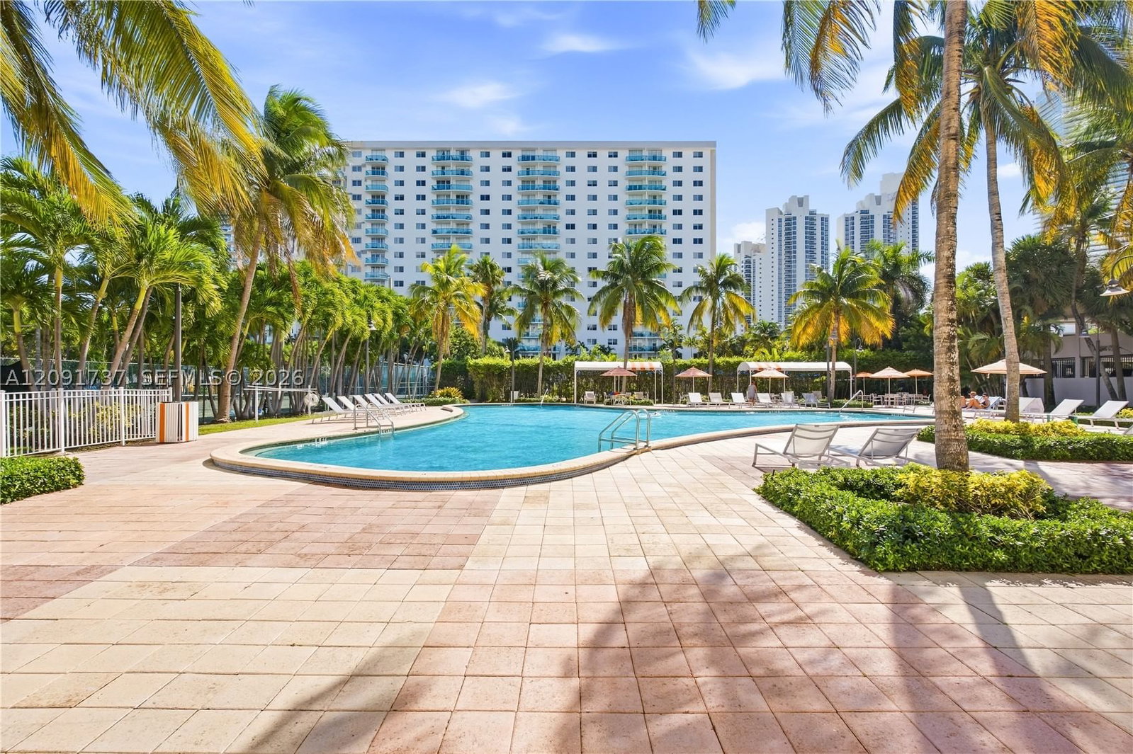 Real estate property located at 19380 Collins Ave #1219, Miami-dade, Oceanview Building B Cond, Sunny Isles Beach, FL