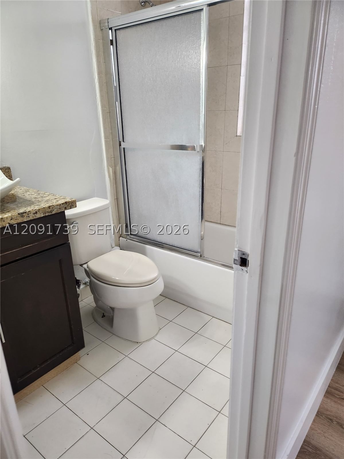 Real estate property located at 1725 60th St F202, Miami-dade, Los Suenos Condo, Hialeah, FL