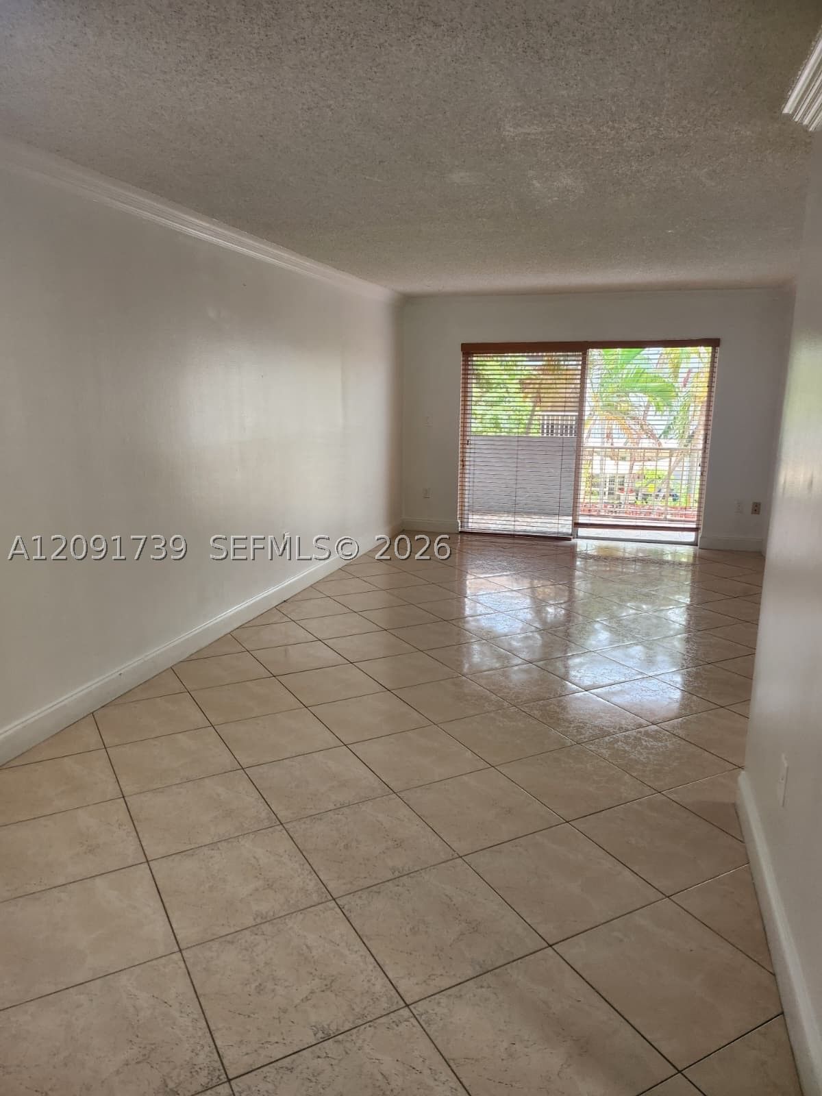 Real estate property located at 1725 60th St F202, Miami-dade, Los Suenos Condo, Hialeah, FL