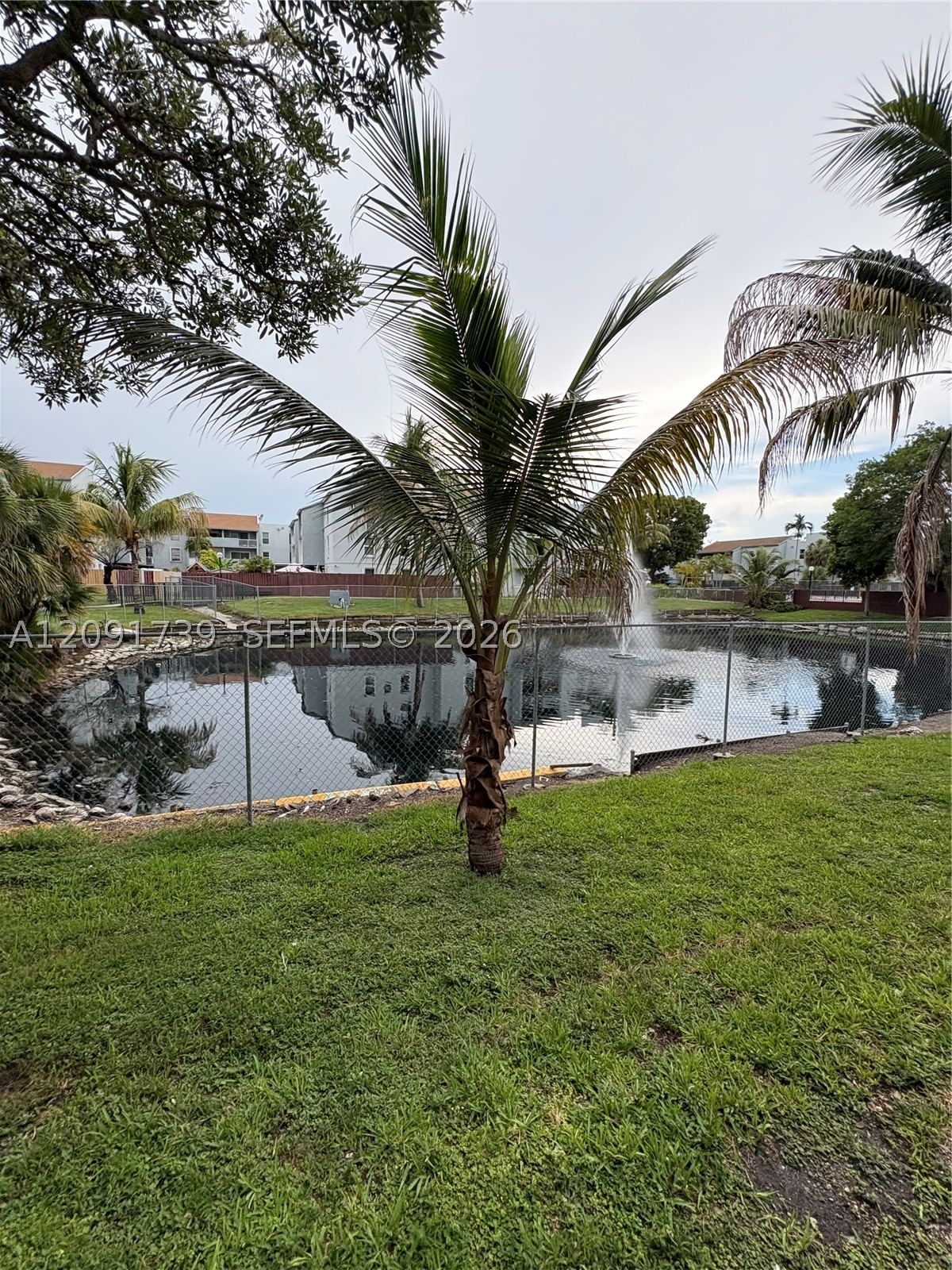 Real estate property located at 1725 60th St F202, Miami-dade, Los Suenos Condo, Hialeah, FL