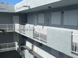 Real estate property located at 1725 60th St F202, Miami-dade, Los Suenos Condo, Hialeah, FL