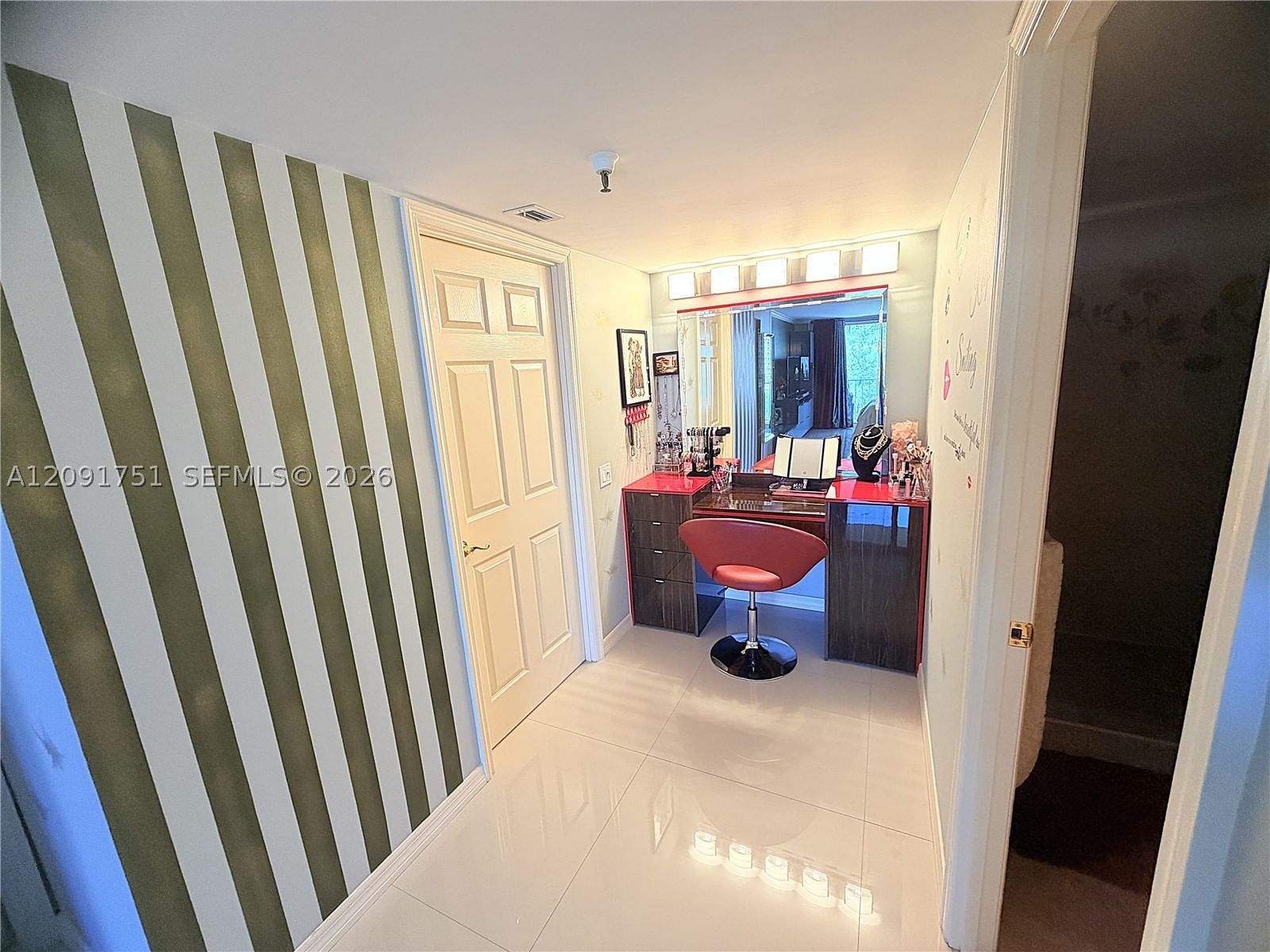 Real estate property located at 290 174th St #611, Miami-dade, Winston Towers 700 Condo, Sunny Isles Beach, FL