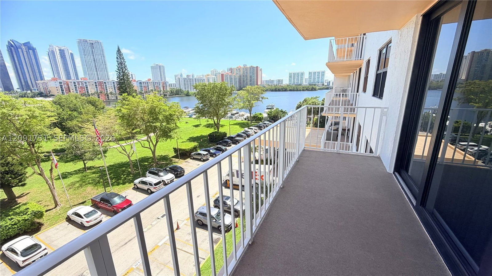 Real estate property located at 290 174th St #611, Miami-dade, Winston Towers 700 Condo, Sunny Isles Beach, FL