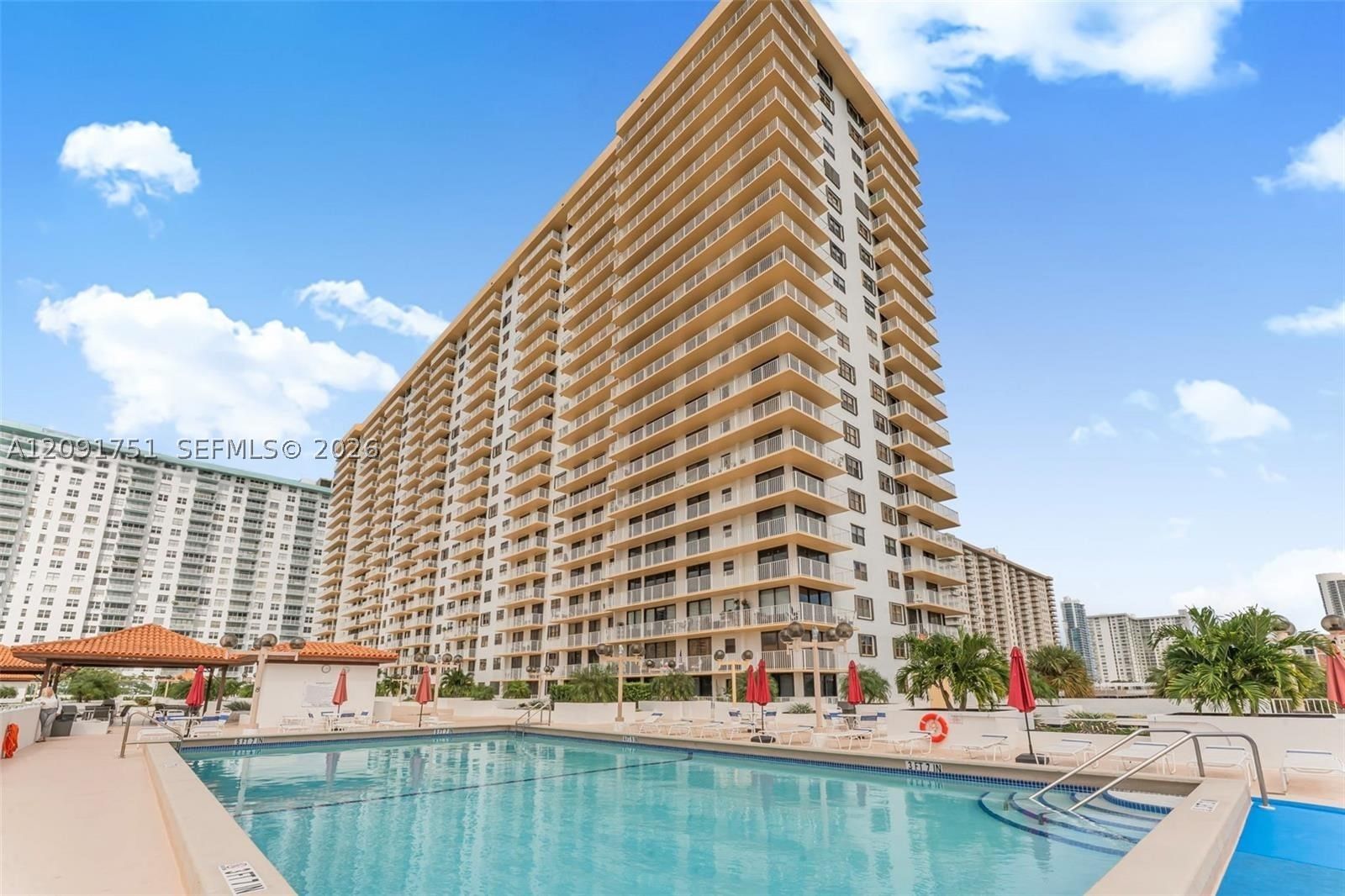 Real estate property located at 290 174th St #611, Miami-dade, Winston Towers 700 Condo, Sunny Isles Beach, FL