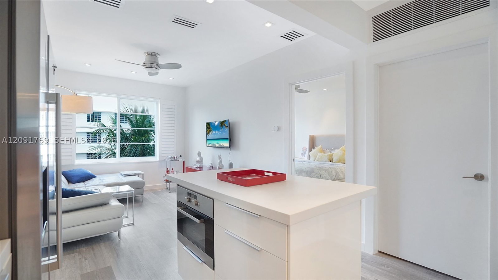 Real estate property located at 1460 Ocean Dr #407, Miami-dade, The Drake Condo, Miami Beach, FL