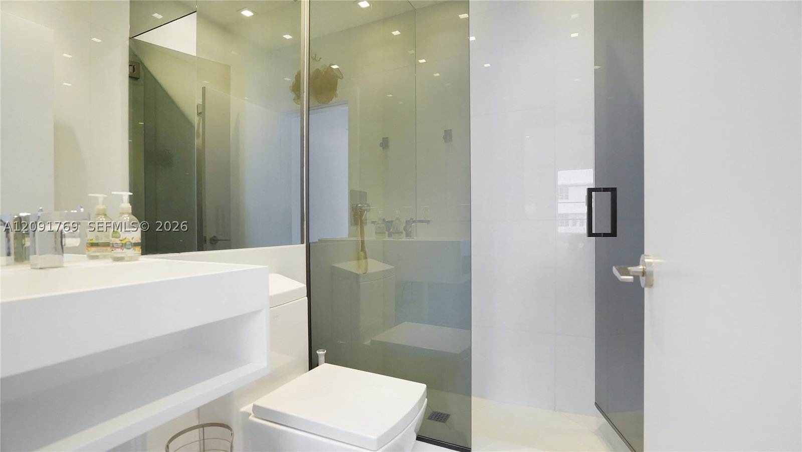 Real estate property located at 1460 Ocean Dr #407, Miami-dade, The Drake Condo, Miami Beach, FL