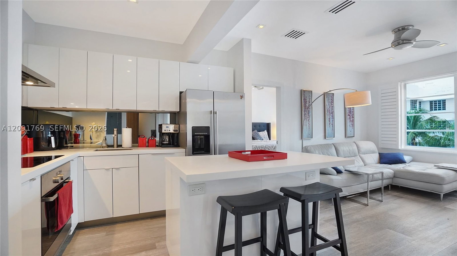 Real estate property located at 1460 Ocean Dr #407, Miami-dade, The Drake Condo, Miami Beach, FL
