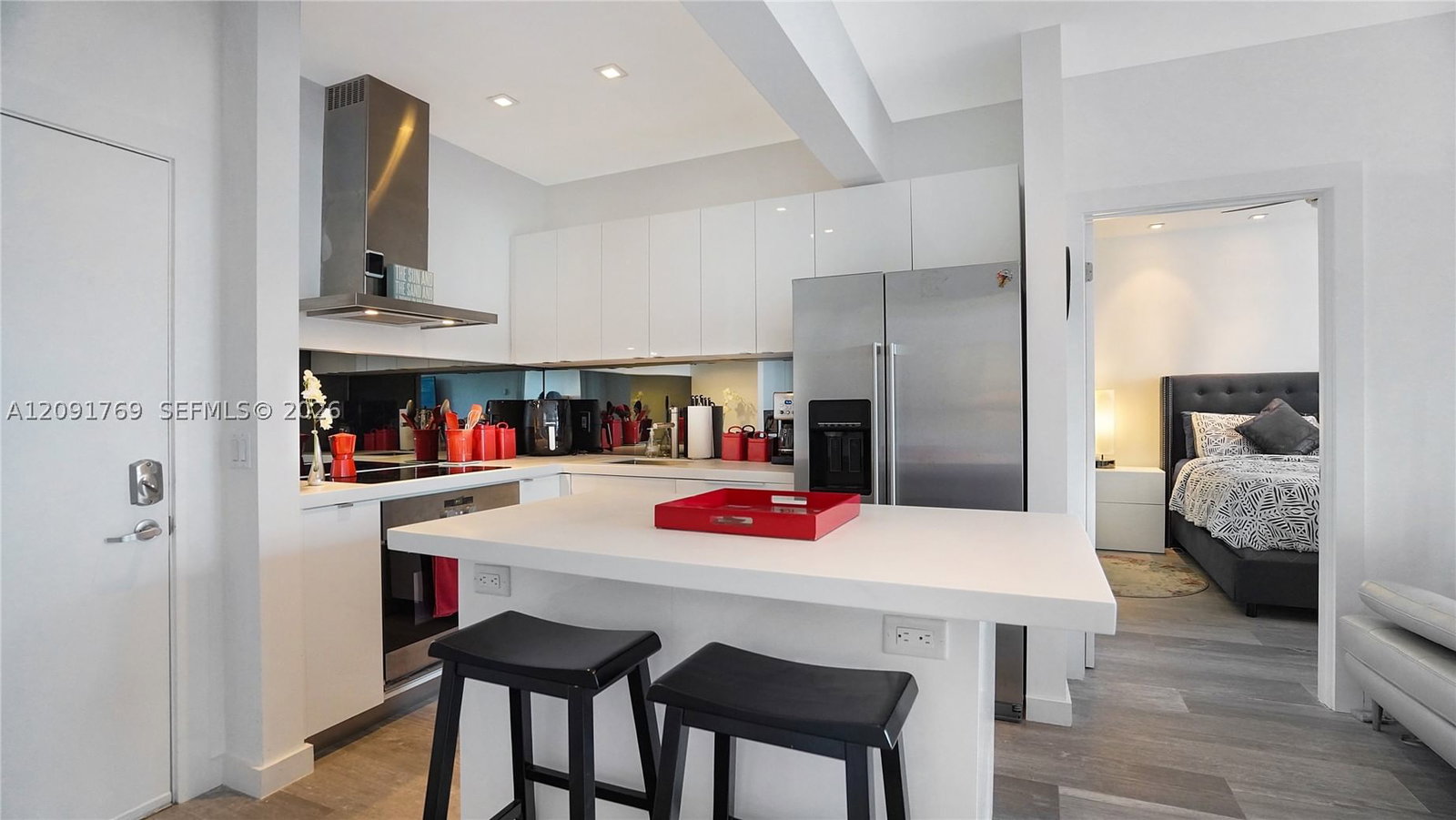Real estate property located at 1460 Ocean Dr #407, Miami-dade, The Drake Condo, Miami Beach, FL