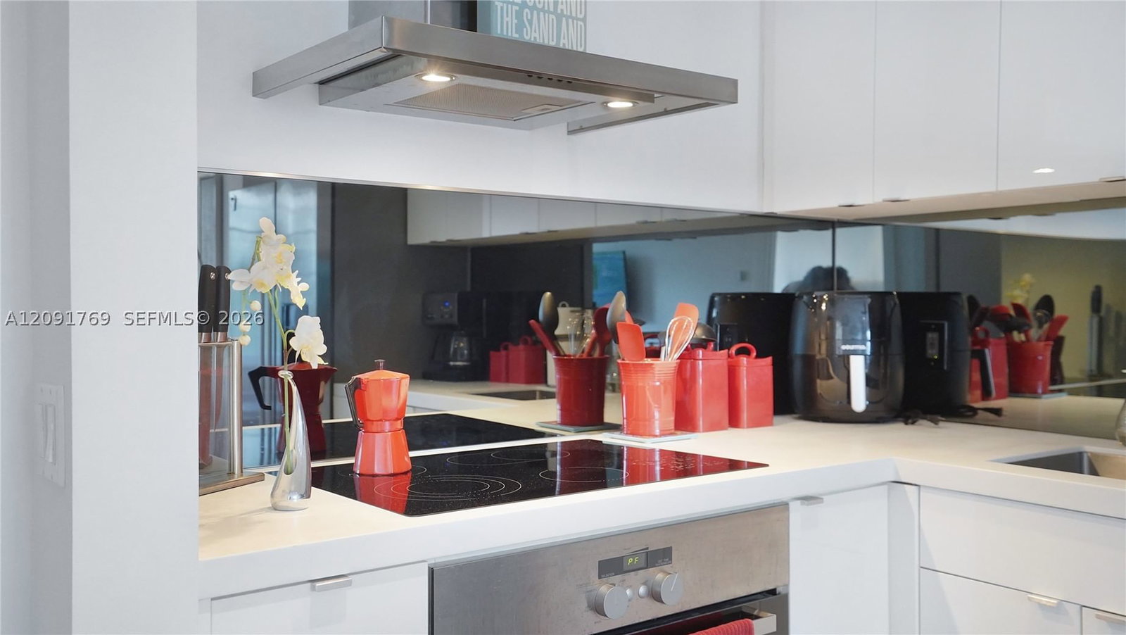 Real estate property located at 1460 Ocean Dr #407, Miami-dade, The Drake Condo, Miami Beach, FL
