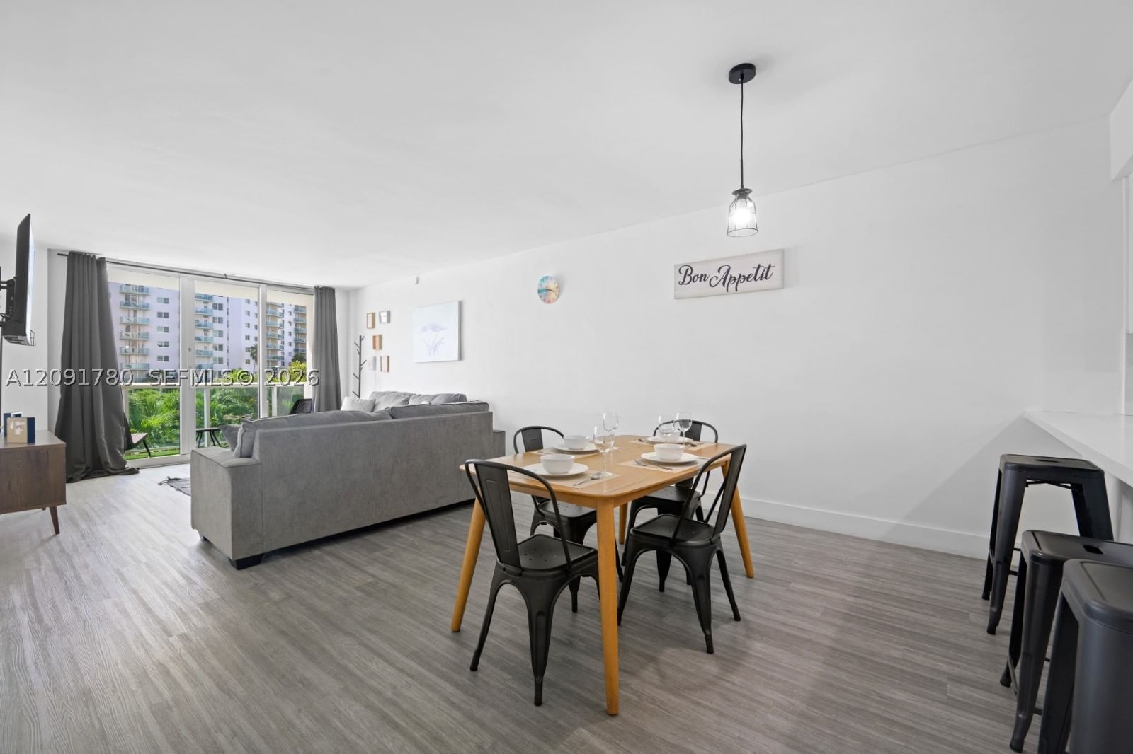 Real estate property located at 19370 Collins Ave #310, Miami-dade, Ocean Reserve Condo, Sunny Isles Beach, FL