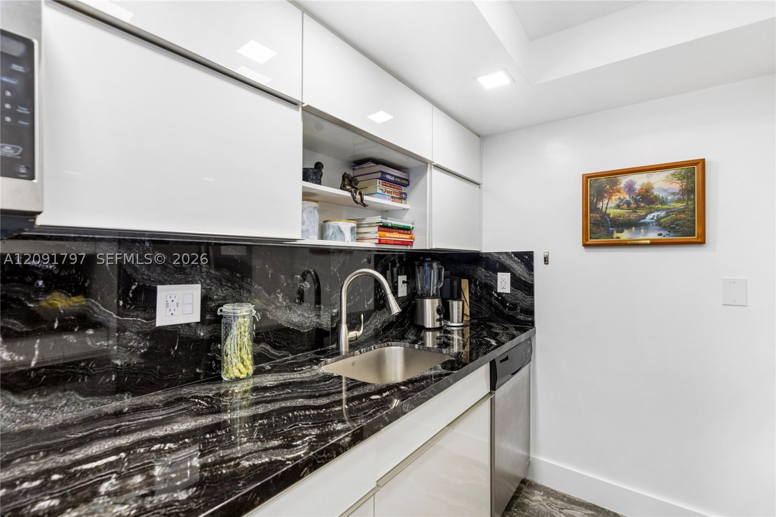 Real estate property located at 20355 34th Ct #1422, Miami-dade, Delvista Towers Condo, Aventura, FL