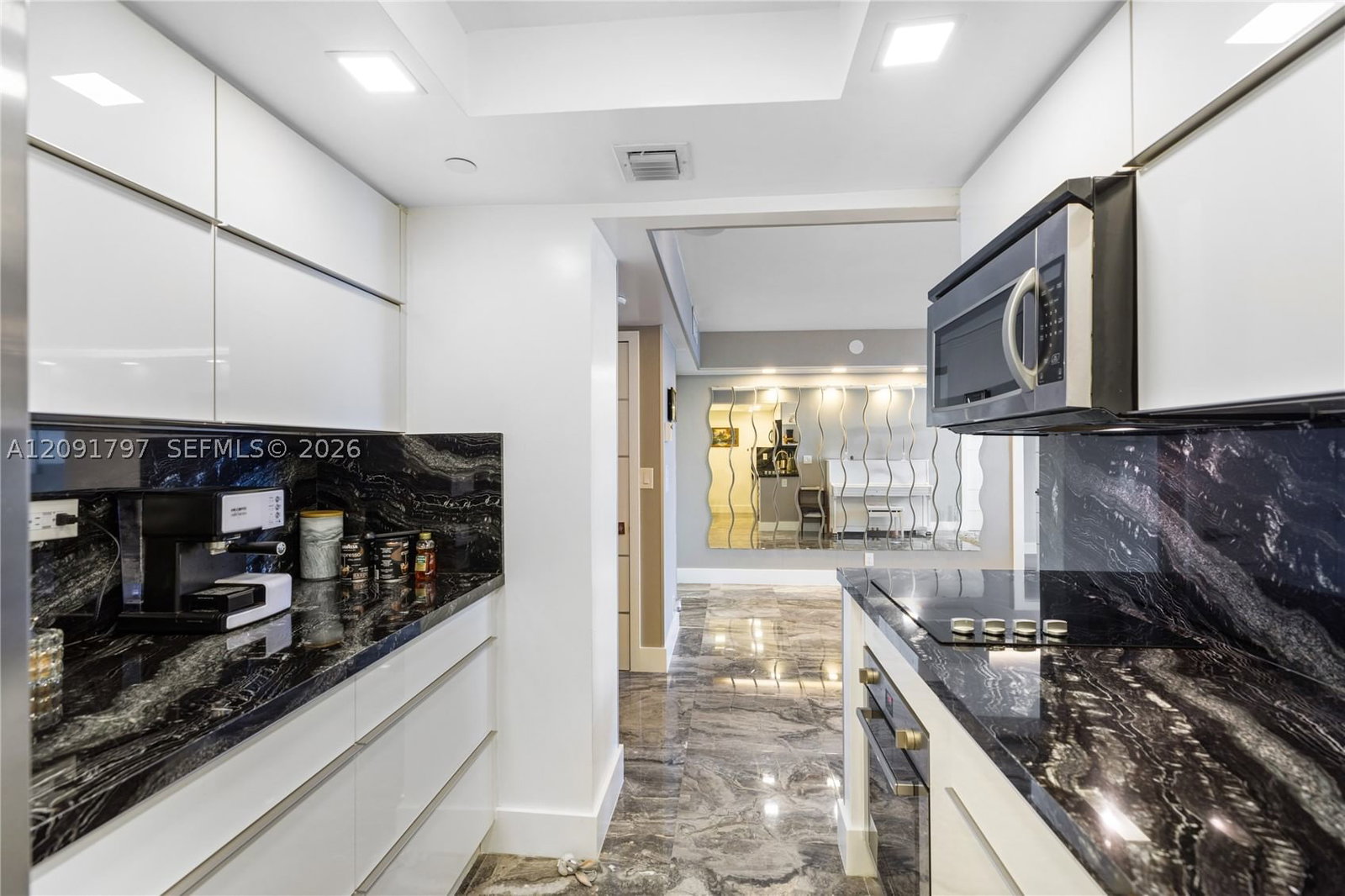Real estate property located at 20355 34th Ct #1422, Miami-dade, Delvista Towers Condo, Aventura, FL