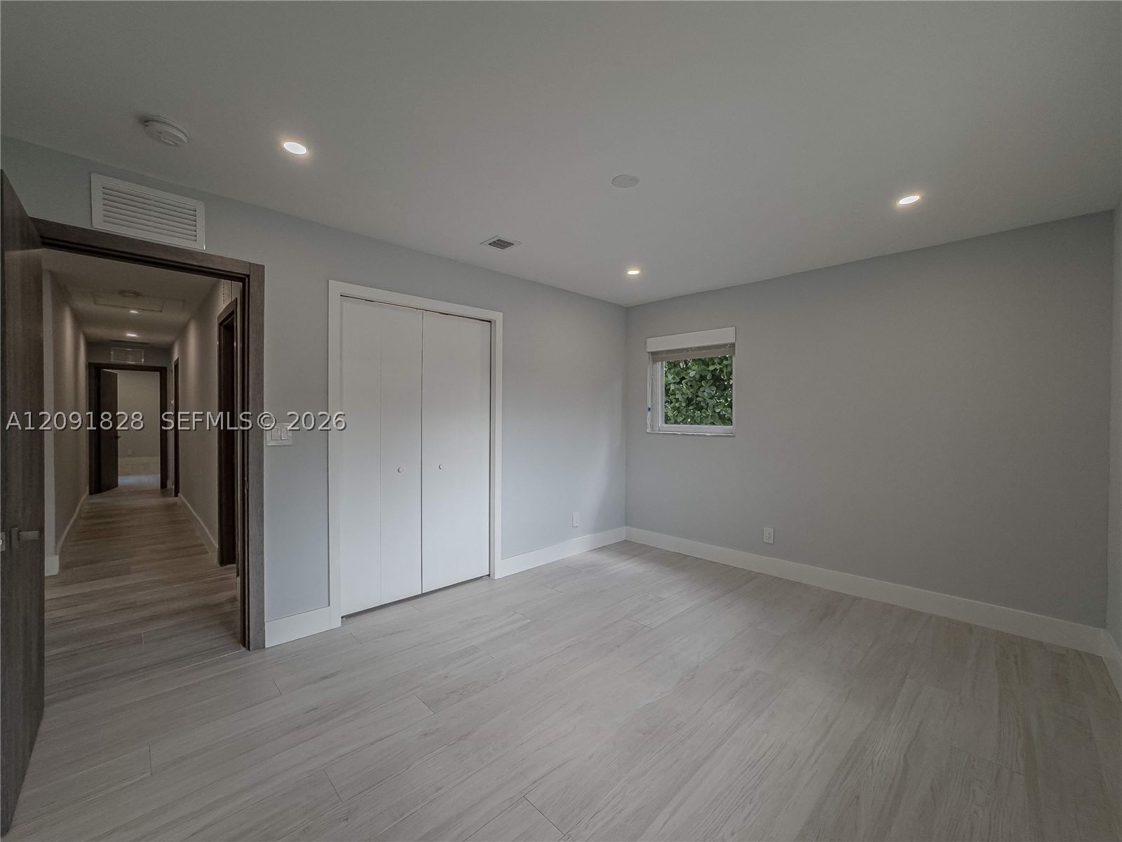 Real estate property located at 20405 22nd Pl, Miami-dade, Highland Oak Gardens Sec, Miami, FL