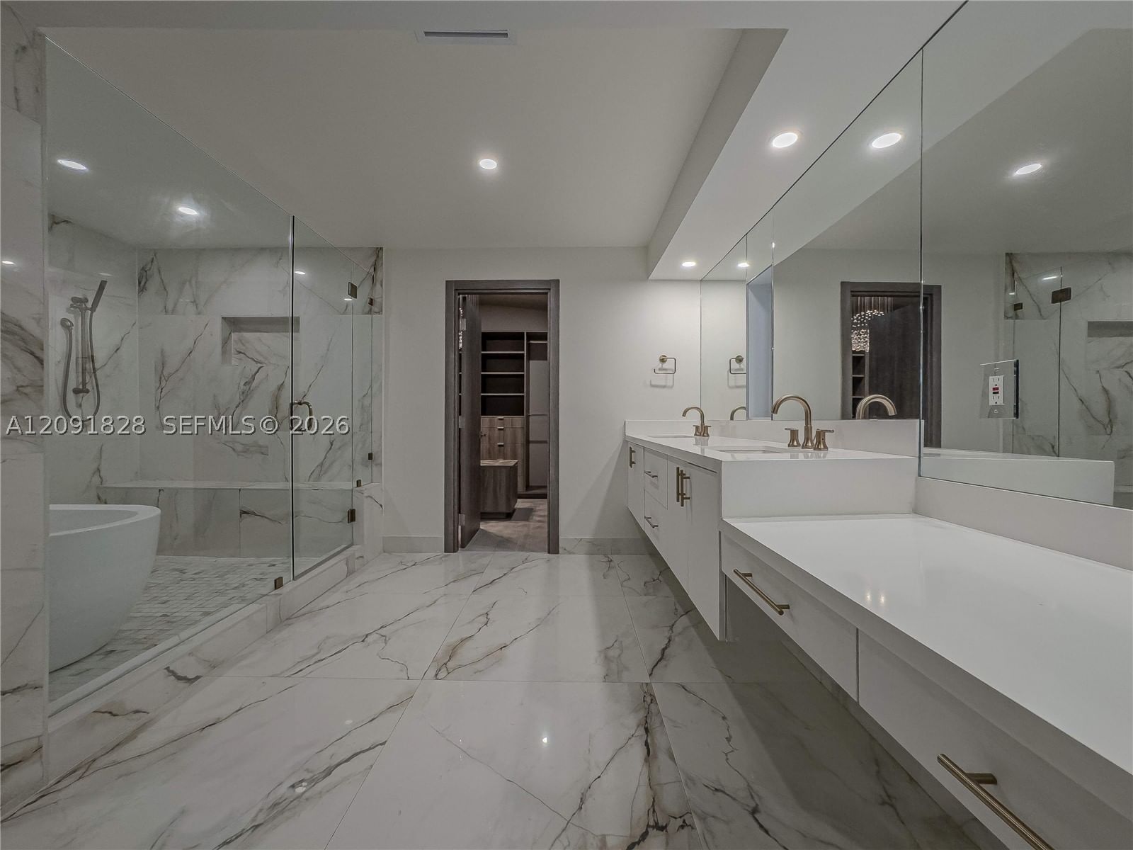 Real estate property located at 20405 22nd Pl, Miami-dade, Highland Oak Gardens Sec, Miami, FL
