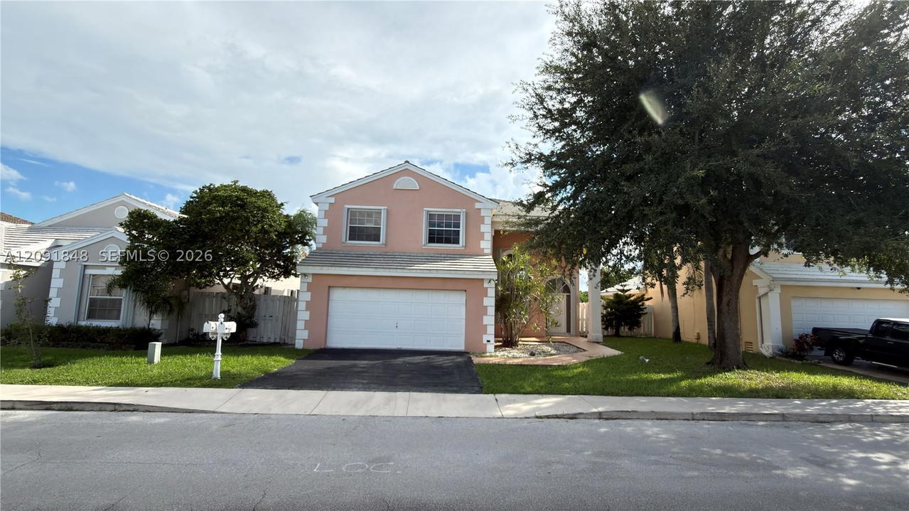 Real estate property located at 13950 Oak Ridge Dr, Broward, Shenandoah Section Two, Davie, FL