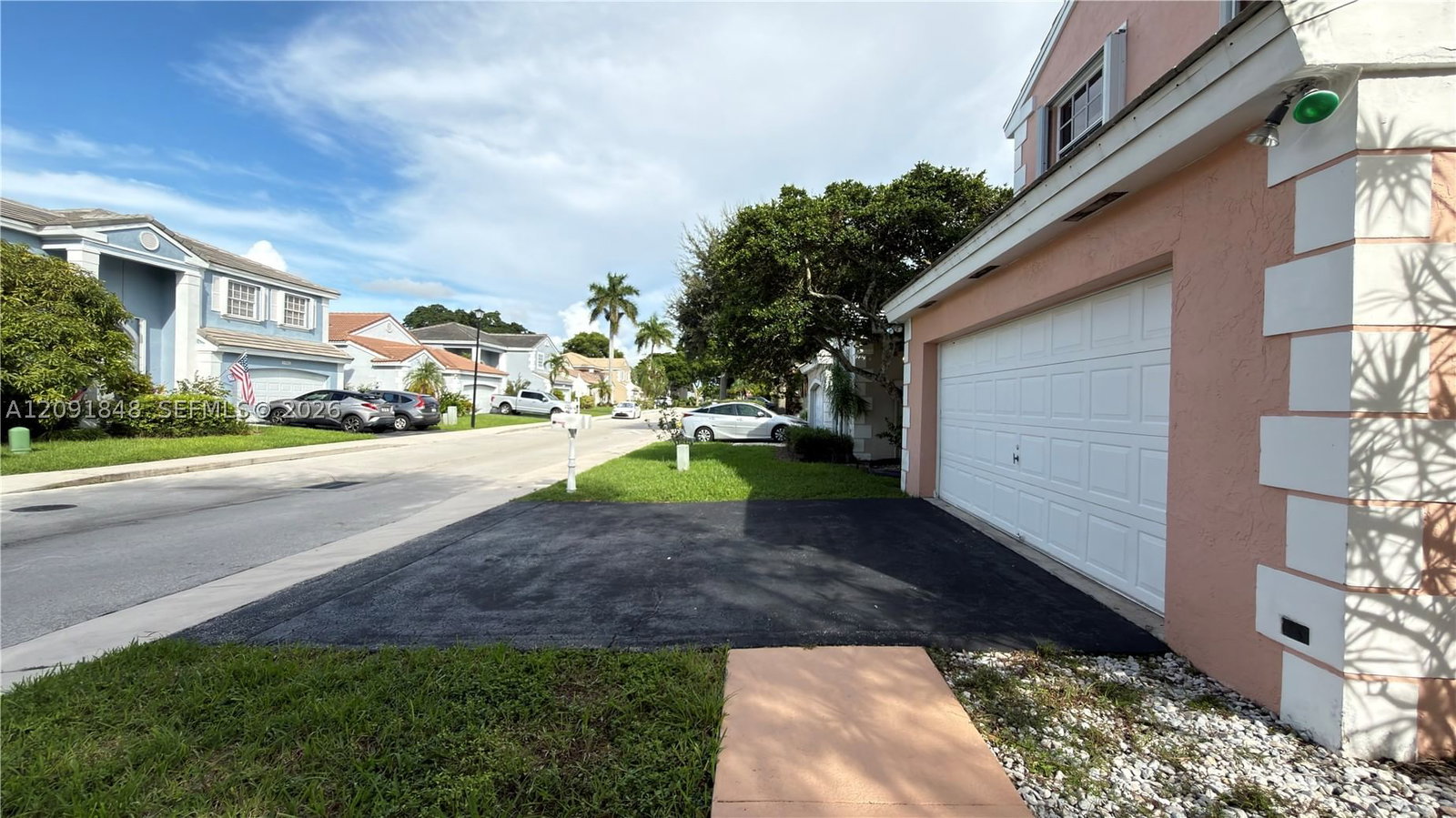 Real estate property located at 13950 Oak Ridge Dr, Broward, Shenandoah Section Two, Davie, FL