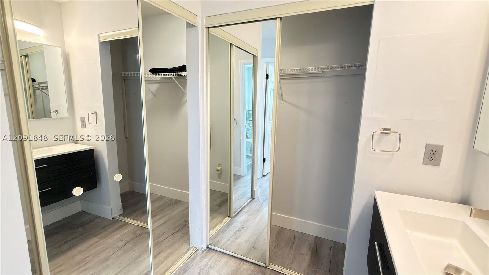 Real estate property located at 13950 Oak Ridge Dr, Broward, Shenandoah Section Two, Davie, FL