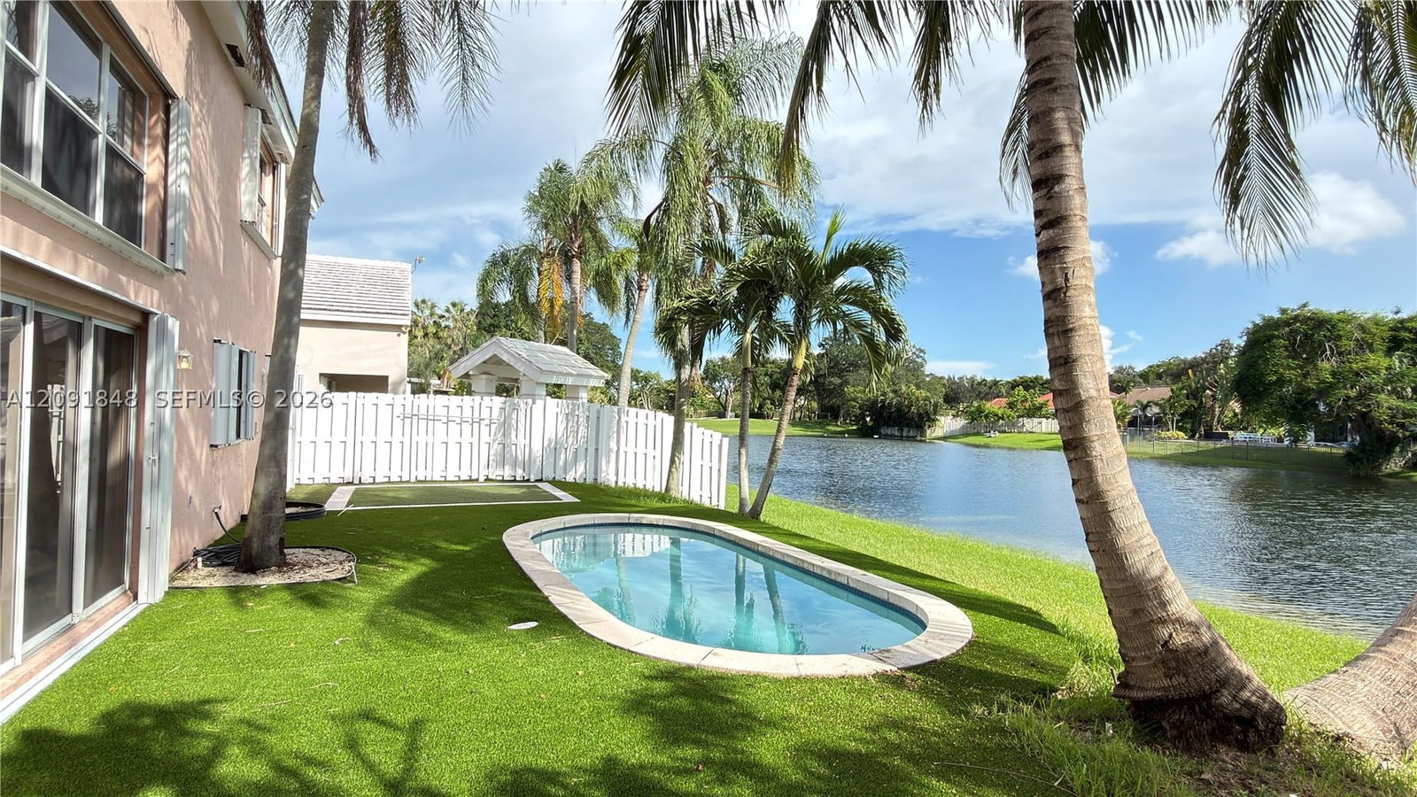 Real estate property located at 13950 Oak Ridge Dr, Broward, Shenandoah Section Two, Davie, FL
