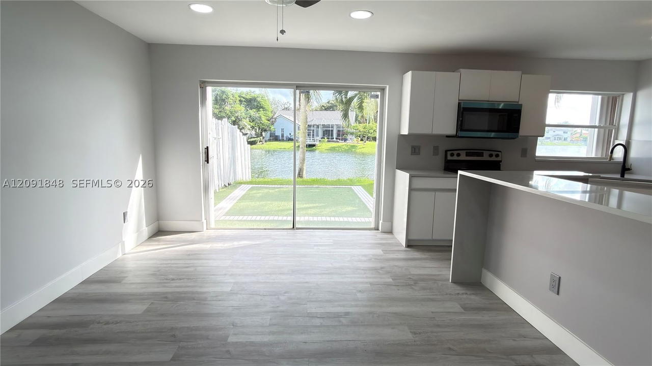 Real estate property located at 13950 Oak Ridge Dr, Broward, Shenandoah Section Two, Davie, FL