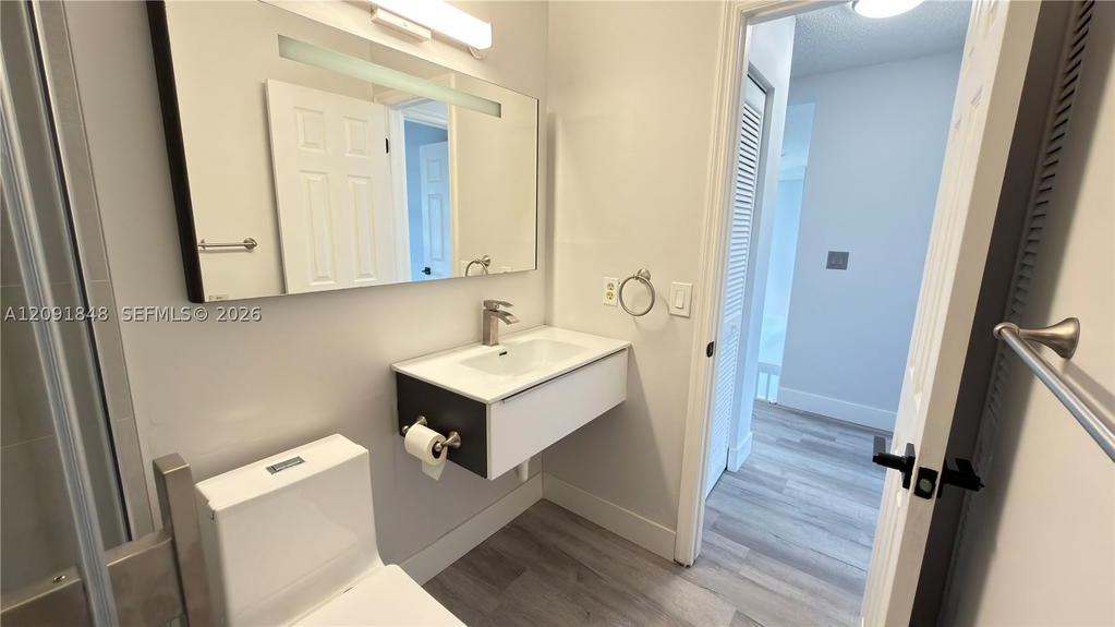 Real estate property located at 13950 Oak Ridge Dr, Broward, Shenandoah Section Two, Davie, FL