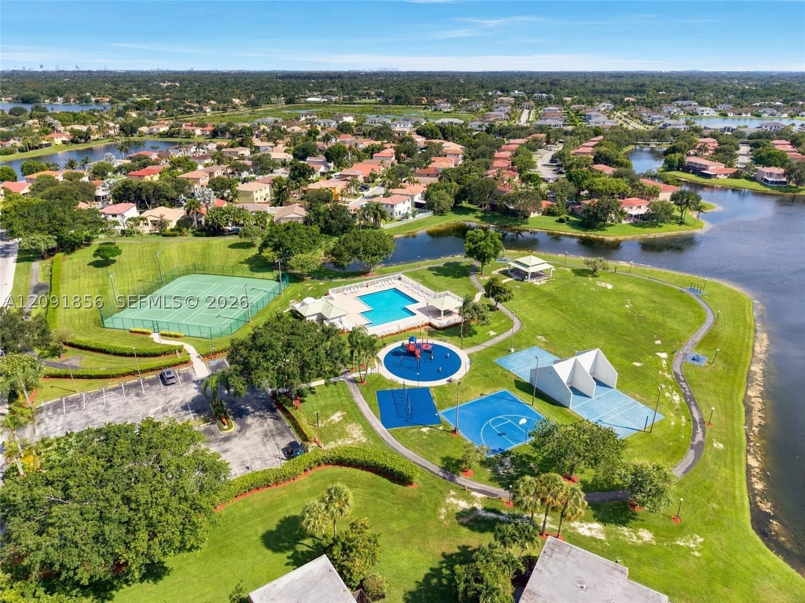 Real estate property located at 1724 110th Ter, Broward, Village At Harmony Lake, Davie, FL