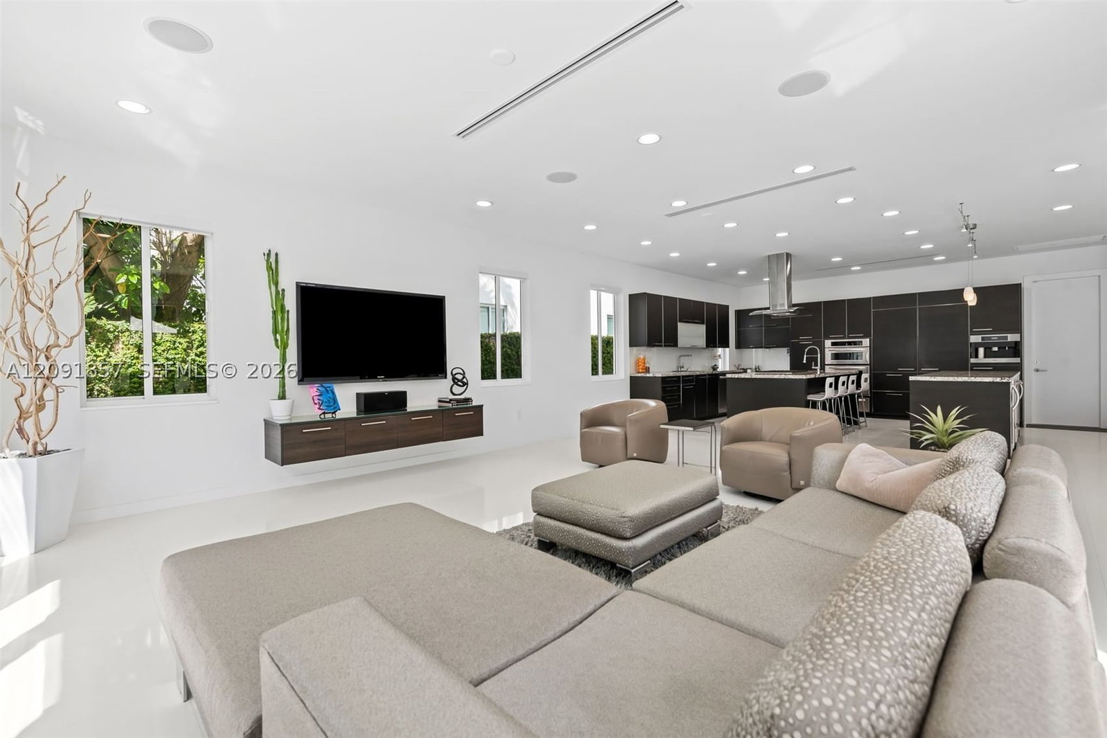 Real estate property located at 2317 Atlantic Blvd, Broward, Lauderdale Beach, Fort Lauderdale, FL