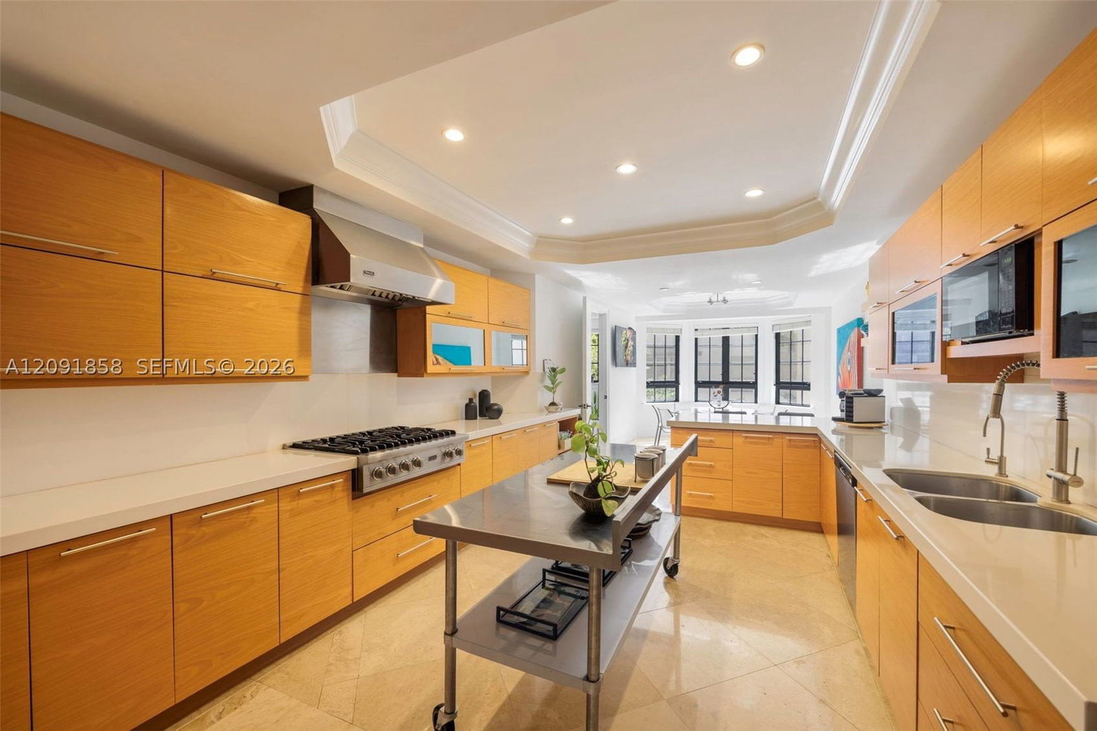 Real estate property located at 3471 Main Hwy #1204, Miami-dade, Cloisters On The Bay Cond, Coconut Grove, FL