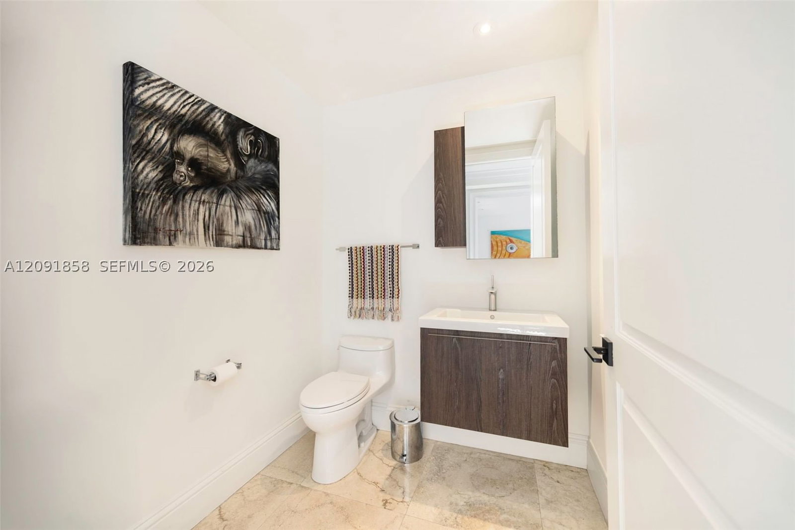 Real estate property located at 3471 Main Hwy #1204, Miami-dade, Cloisters On The Bay Cond, Coconut Grove, FL