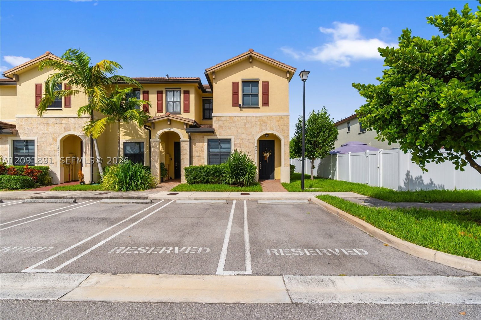 Real estate property located at 10496 33rd Ln, Miami-dade, Aquabella Section Two, Hialeah, FL