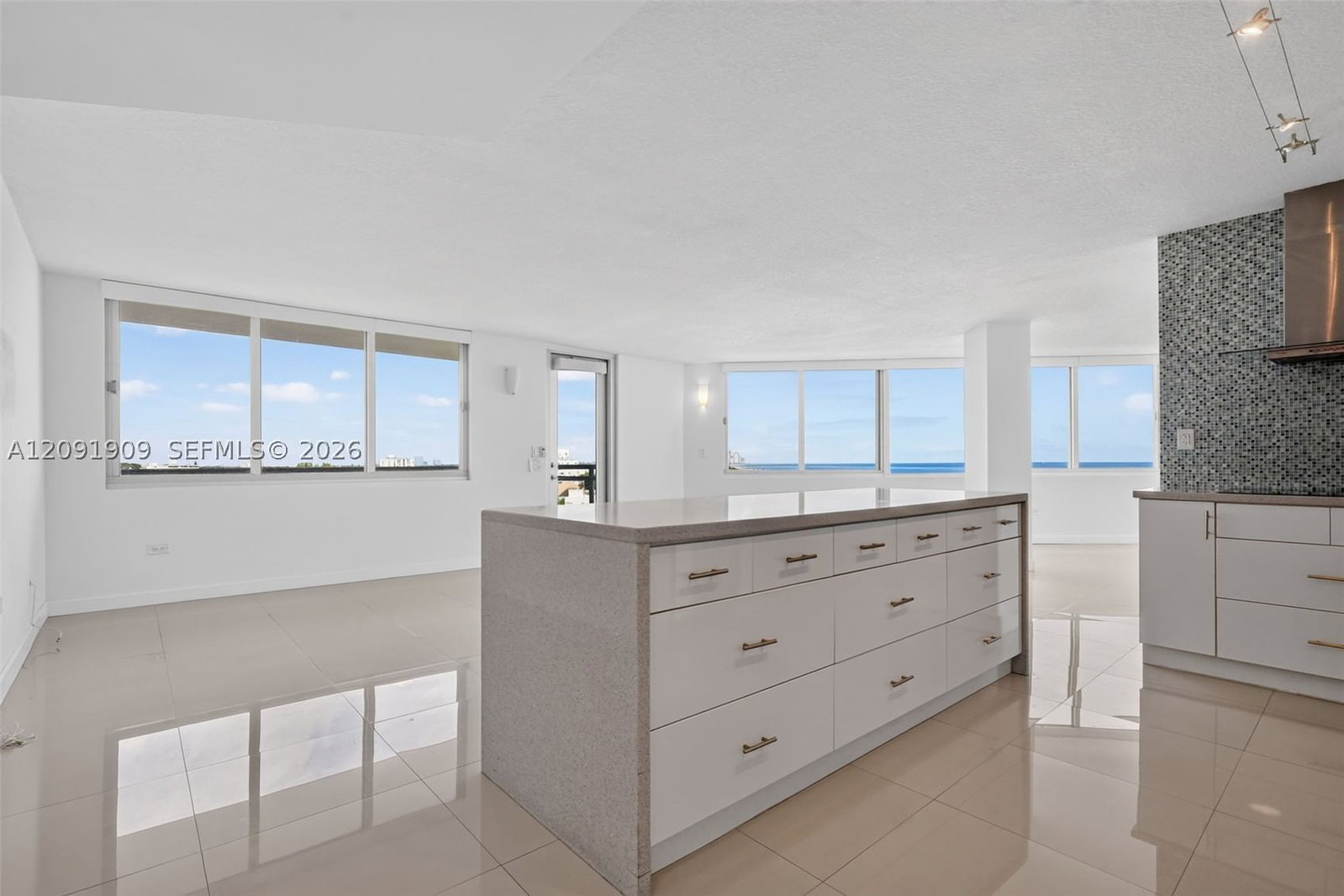 Real estate property located at 7135 Collins Ave #805, Miami-dade, Burleigh House Condo, Miami Beach, FL