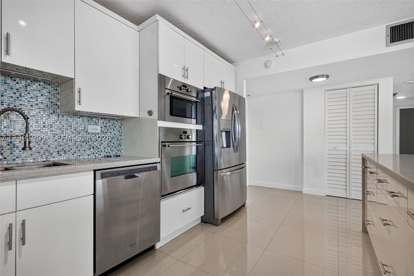 Real estate property located at 7135 Collins Ave #805, Miami-dade, Burleigh House Condo, Miami Beach, FL