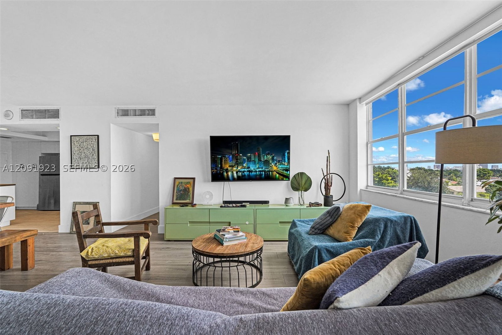 Real estate property located at 2100 Sans Souci Blvd C404, Miami-dade, Bayview Towers Condo Sout, North Miami, FL