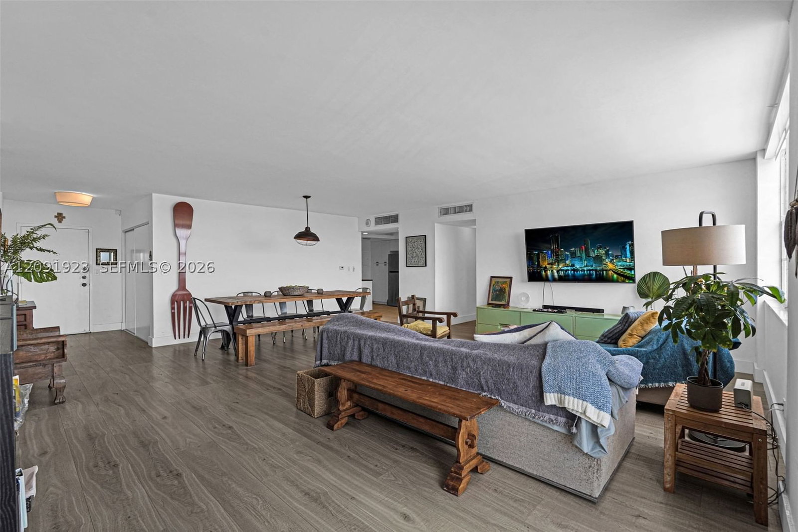 Real estate property located at 2100 Sans Souci Blvd C404, Miami-dade, Bayview Towers Condo Sout, North Miami, FL