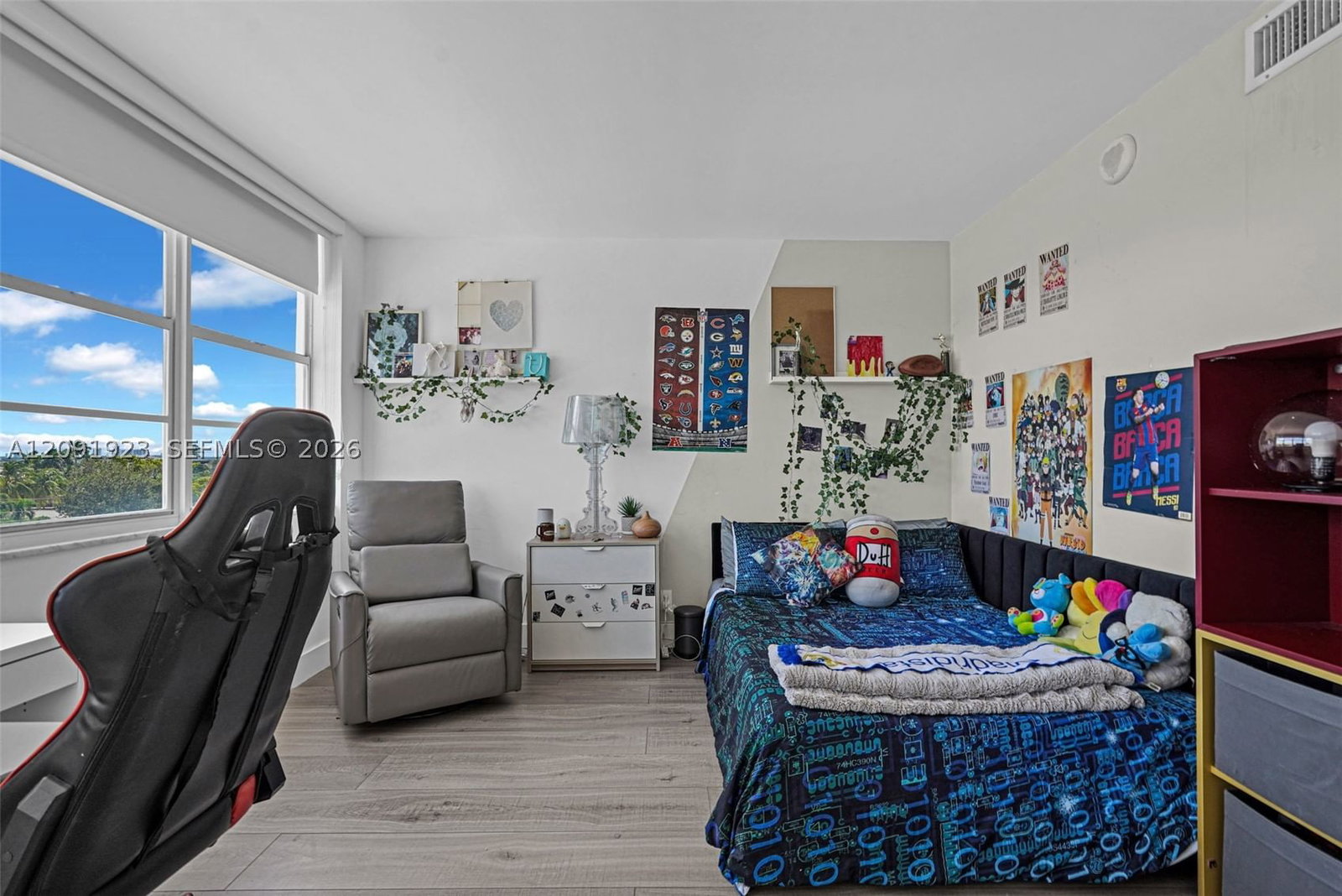 Real estate property located at 2100 Sans Souci Blvd C404, Miami-dade, Bayview Towers Condo Sout, North Miami, FL