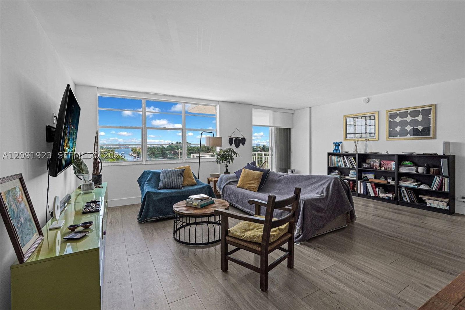 Real estate property located at 2100 Sans Souci Blvd C404, Miami-dade, Bayview Towers Condo Sout, North Miami, FL