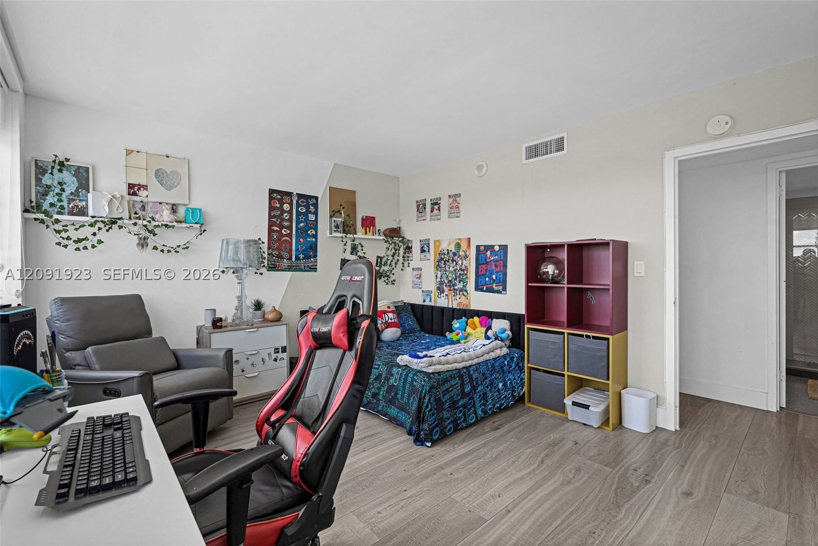 Real estate property located at 2100 Sans Souci Blvd C404, Miami-dade, Bayview Towers Condo Sout, North Miami, FL