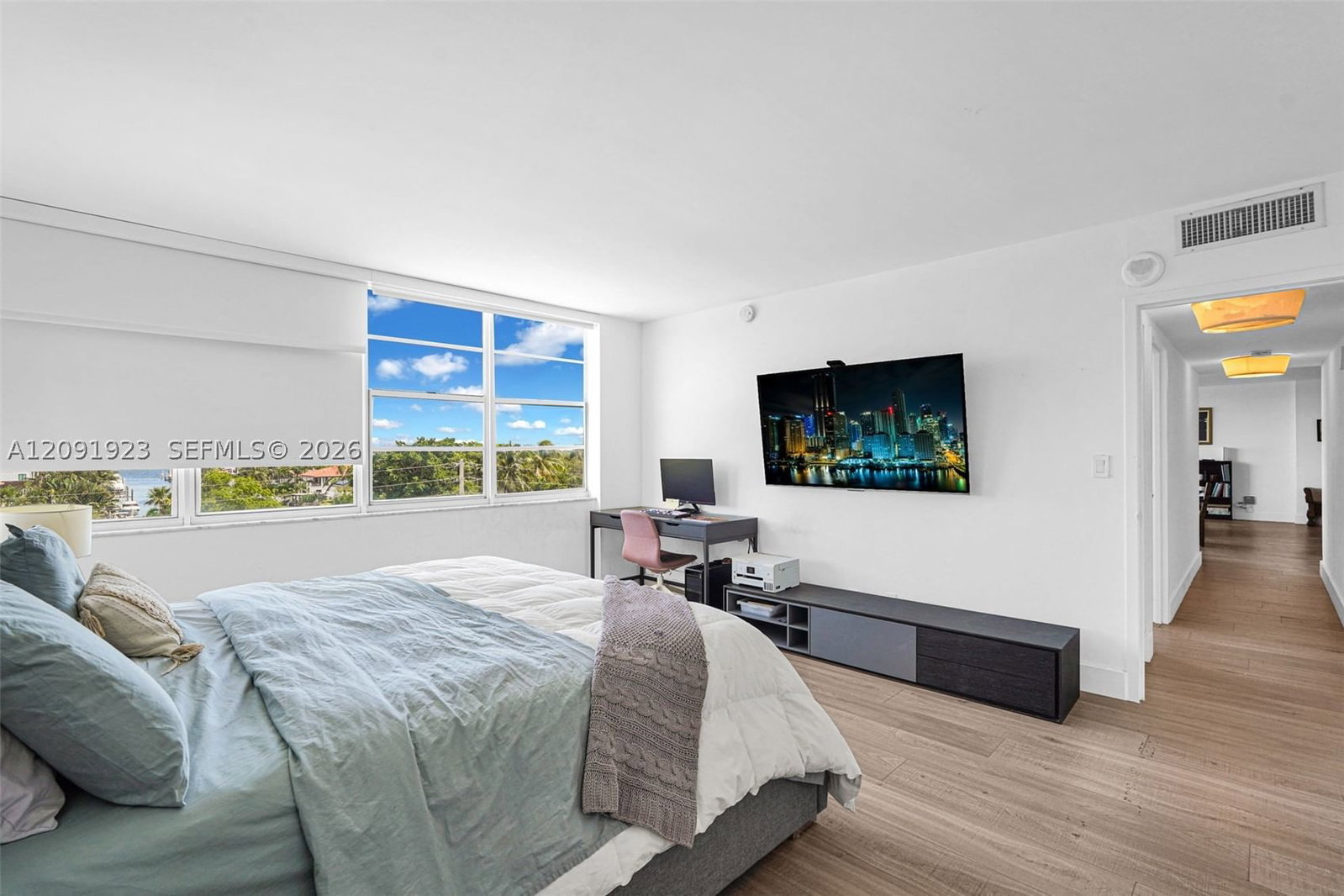 Real estate property located at 2100 Sans Souci Blvd C404, Miami-dade, Bayview Towers Condo Sout, North Miami, FL