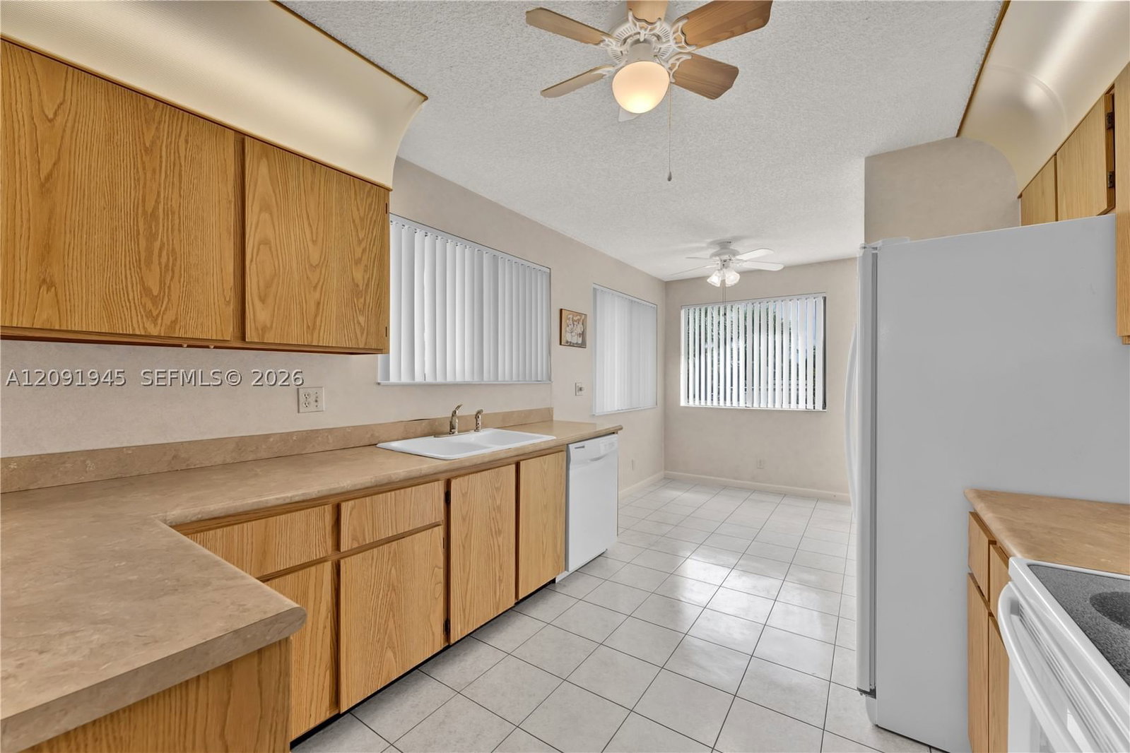 Real estate property located at 9351 23rd St #3304, Broward, Gardens 4 Condo, Davie, FL