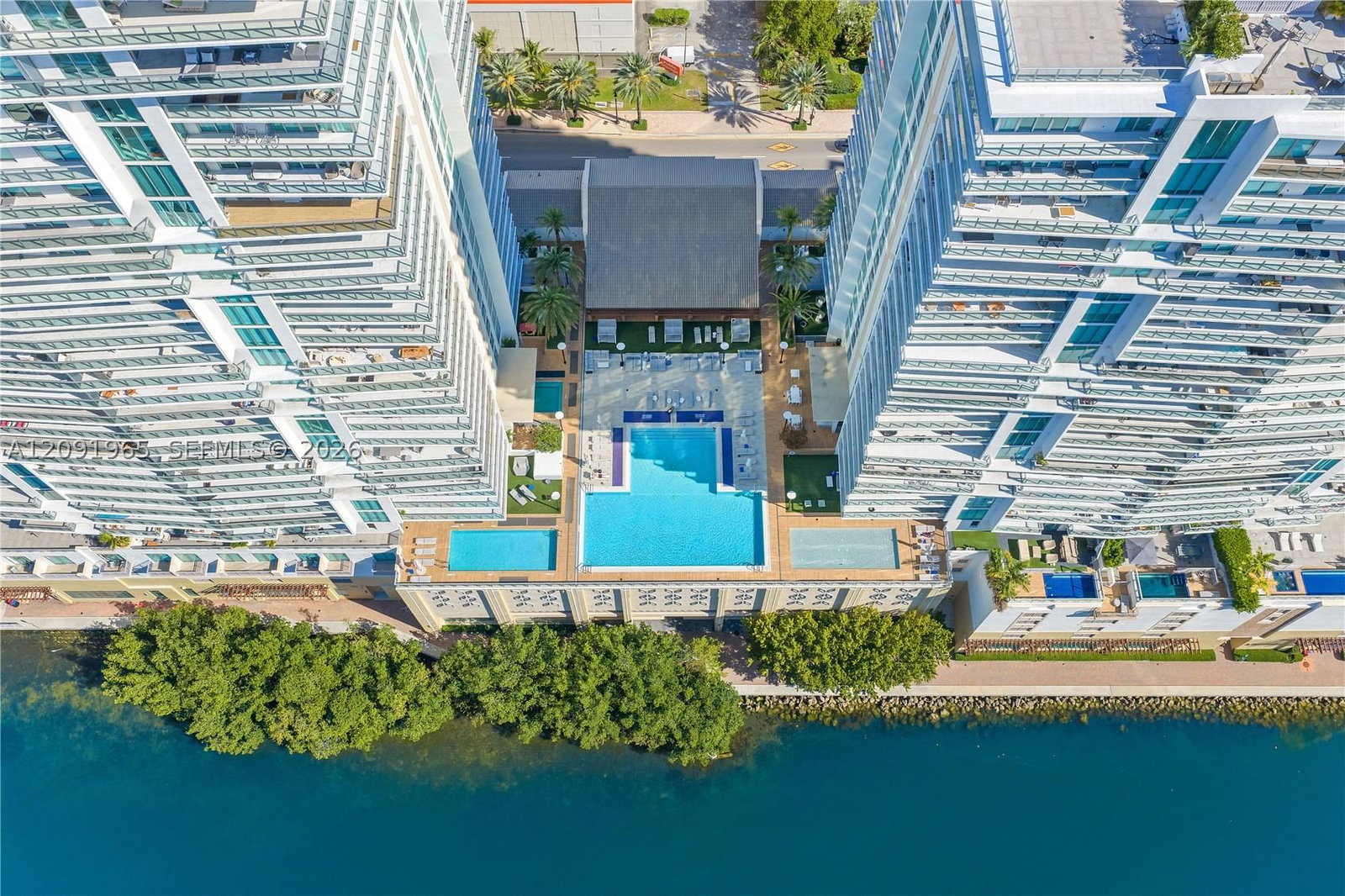 Real estate property located at 300 Sunny Isles Blvd #4-PH-03, Miami-dade, Parque Towers Condo, Sunny Isles Beach, FL