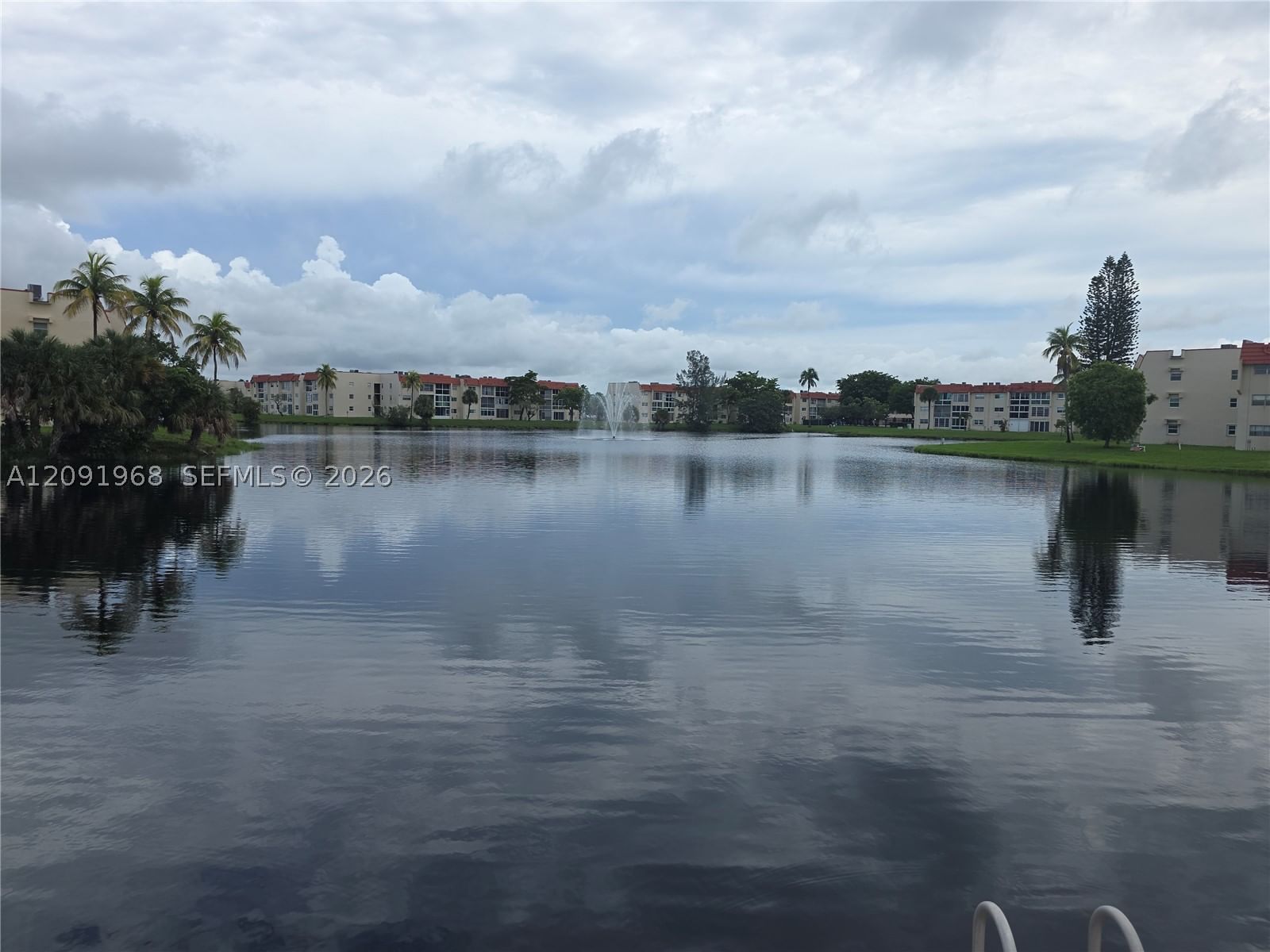 Real estate property located at 3071 Sunrise Lakes Dr #107, Broward, Sunrise Lakes 21 Condo, Sunrise, FL