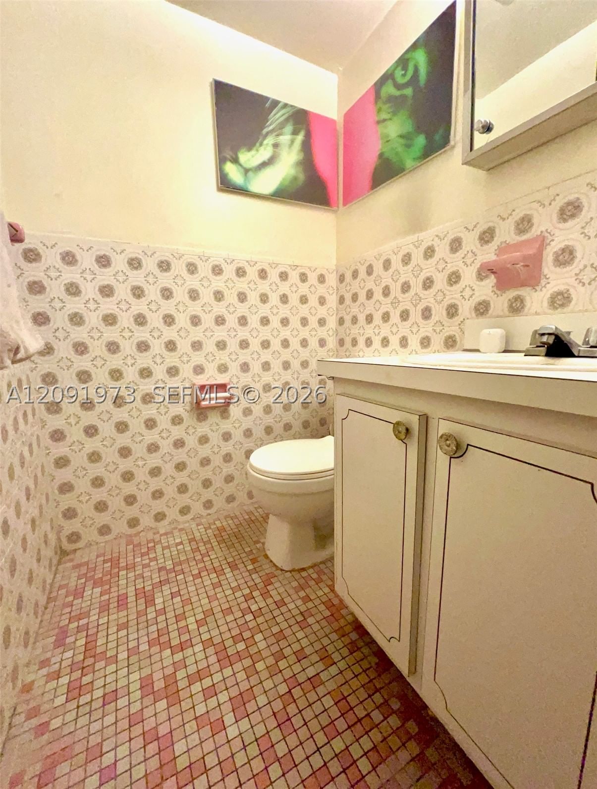 Real estate property located at 1658 Bay Rd #203, Miami-dade, Lincoln Palace Condo, Miami Beach, FL