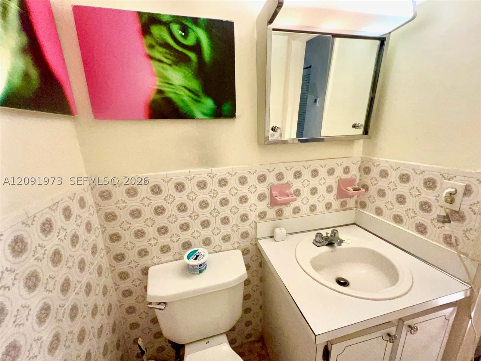 Real estate property located at 1658 Bay Rd #203, Miami-dade, Lincoln Palace Condo, Miami Beach, FL