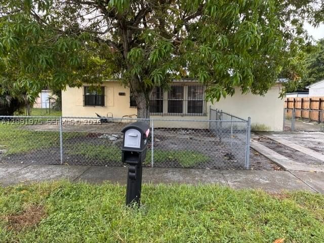 Real estate property located at 3100 162nd St, Miami-dade, Pine Tree Park, Miami Gardens, FL