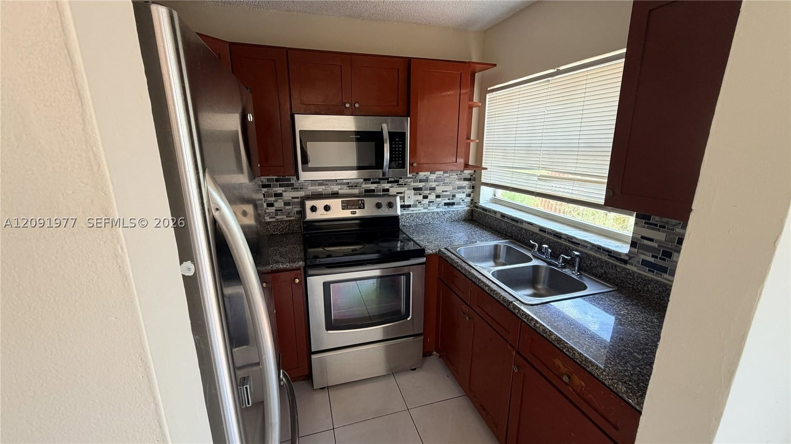 Real estate property located at 5461 24th Ave #18, Miami-dade, Las Villas Segovia Condo, Hialeah, FL