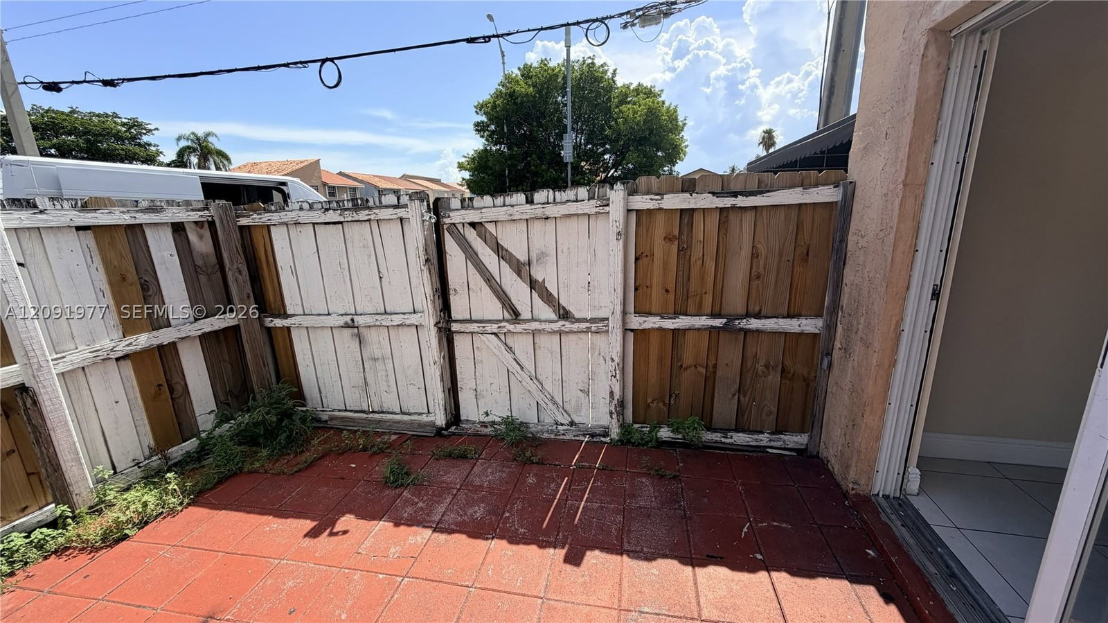 Real estate property located at 5461 24th Ave #18, Miami-dade, Las Villas Segovia Condo, Hialeah, FL
