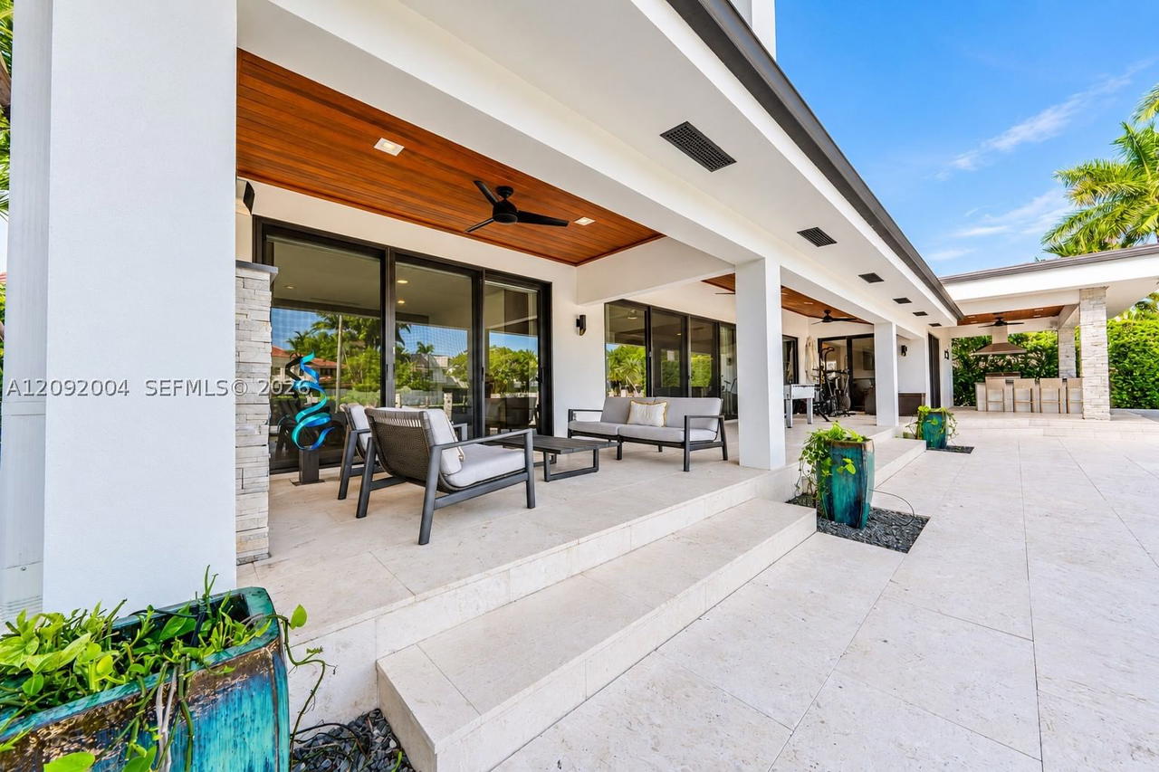 Real estate property located at 33 Pelican Dr, Broward, Pelican Isle, Fort Lauderdale, FL