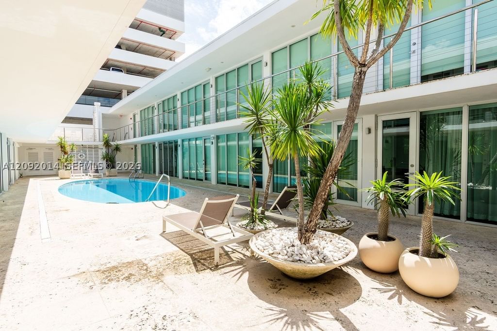 Real estate property located at 1601 West Ave #209, Miami-dade, Fontana Condo, Miami Beach, FL